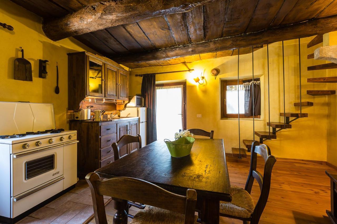Villa Relais Dei Cesari à Borgo Ticino Extérieur photo